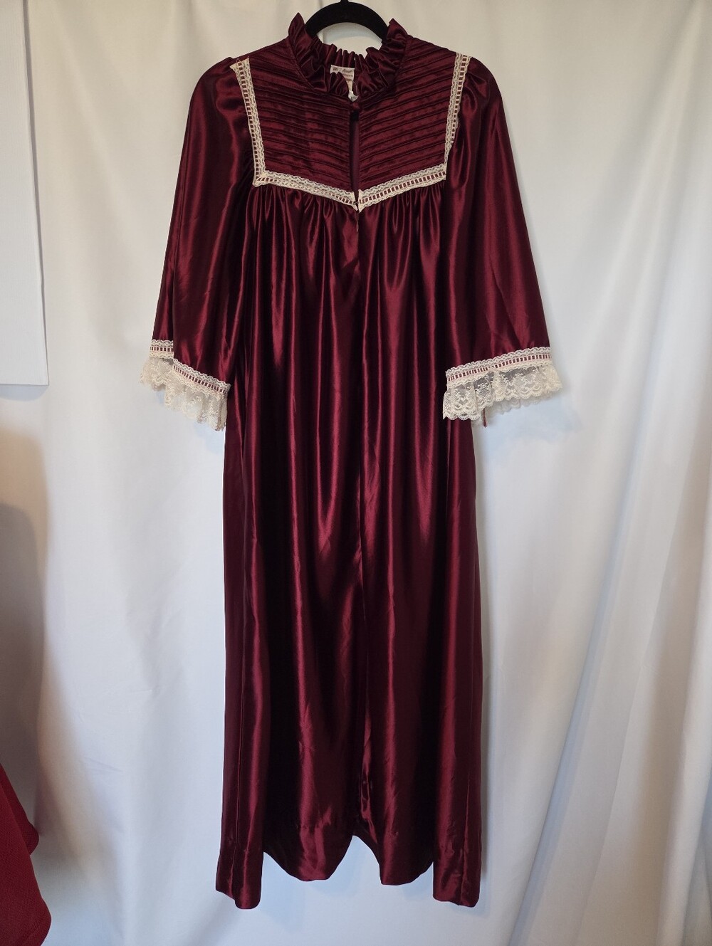 Donna Richard For Gilligan O'Malley Vintage House Coat Robe